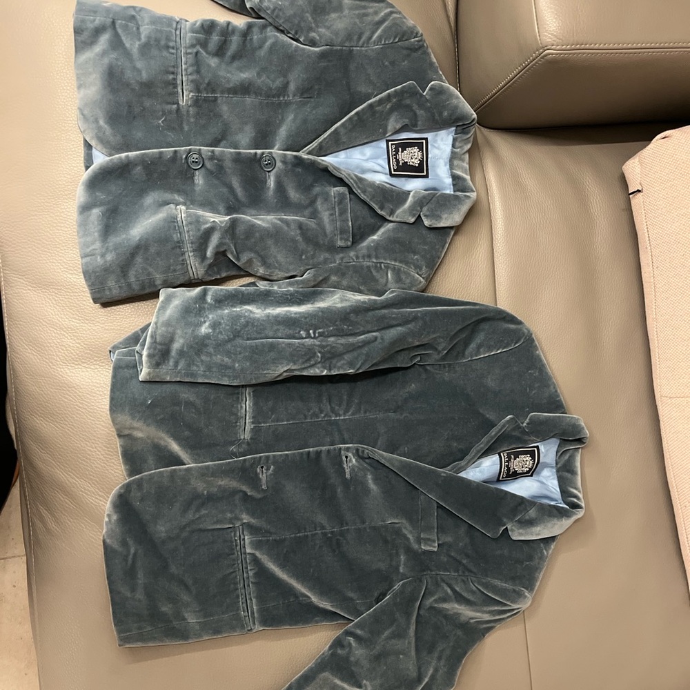 Elegant Kids Velvet Blazer in Blue - Picture 5 of 5